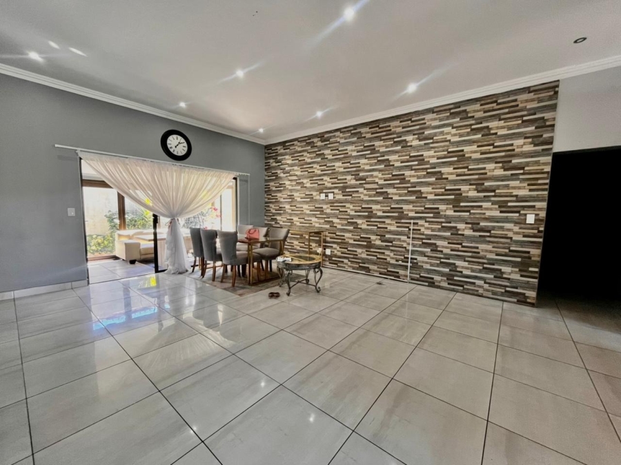4 Bedroom Property for Sale in Donkerhoek A H North West